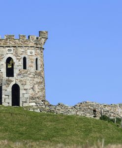 Historyczny zamek dostępny za 30 000 funtów. Jest tylko jeden warunek