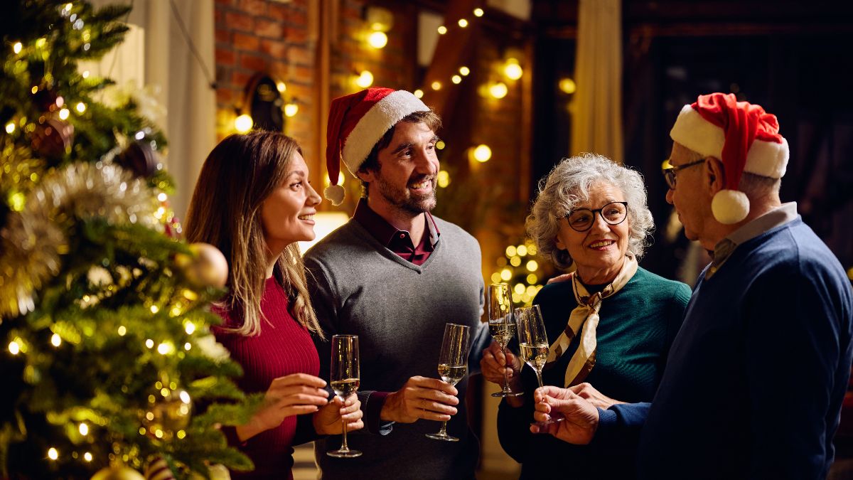 Młode małżeństwo z rodzicami.