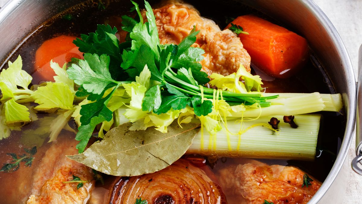 Gotowanie rosołu bez pokrywki to dobry pomysł?