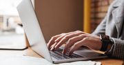 Rząd kupi setki tysięcy laptopów. Kto będzie mógł z nich korzystać?