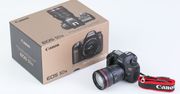 Firma Canon stworzyła piękną miniaturkę modelu EOS 5DS z dwoma obiektywami