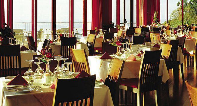 Polacy szturmują restauracje. Najchętniej odwiedzane McDonald’s i KFC, ale tracą na popularności