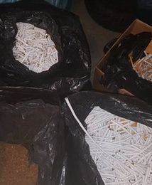 Wpadka producentów nielegalnych papierosów. Policjanci przechwycili też narkotyki