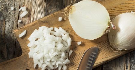 Cebula cukrowa - odmiany, kalorie i wartości odżywcze, właściwości zdrowotne