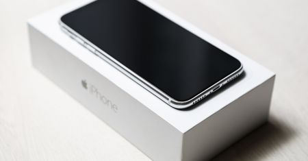 iPhone X ma jedną dużą zaletę: używany model wciąż kosztuje dużo