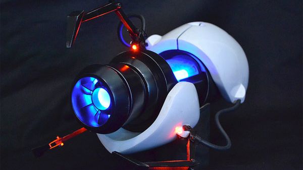 Replika broni z kultowej gry wystawiona na sprzedaż [wideo] 1