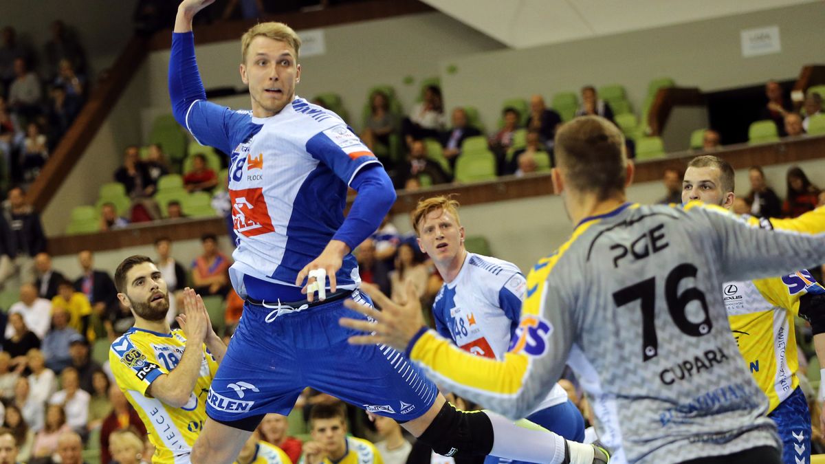 Newspix / JAKUB PIASECKI / CYFRASPORT / Na zdjęciu: Mateusz Piechowski