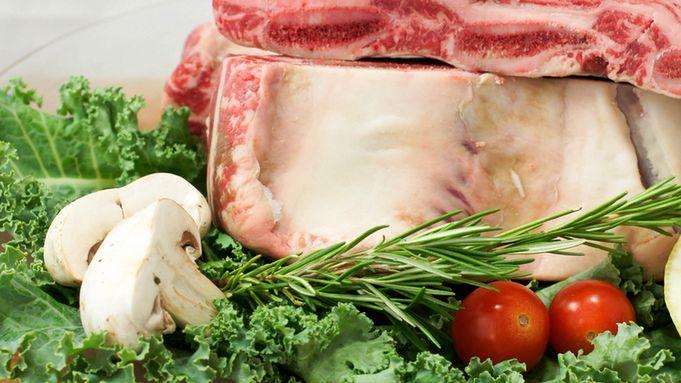 Surowe żeberka wołowe (mięso i tłuszcz, II klasa mięsa)