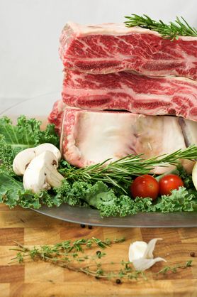 Surowe żeberka wołowe (mięso i tłuszcz, II klasa mięsa)