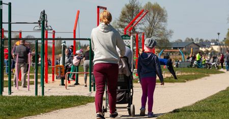 Strefy "bez dzieci". Co sądzą Polacy?