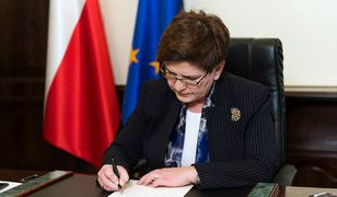 Premier Beata Szydło odpisuje na list 9-letniej Julii ws. programu "Rodzina 500+" i zaprasza dziewczynkę do KPRM. Eksperci oceniają, jak wpłynie to na wizerunek premier