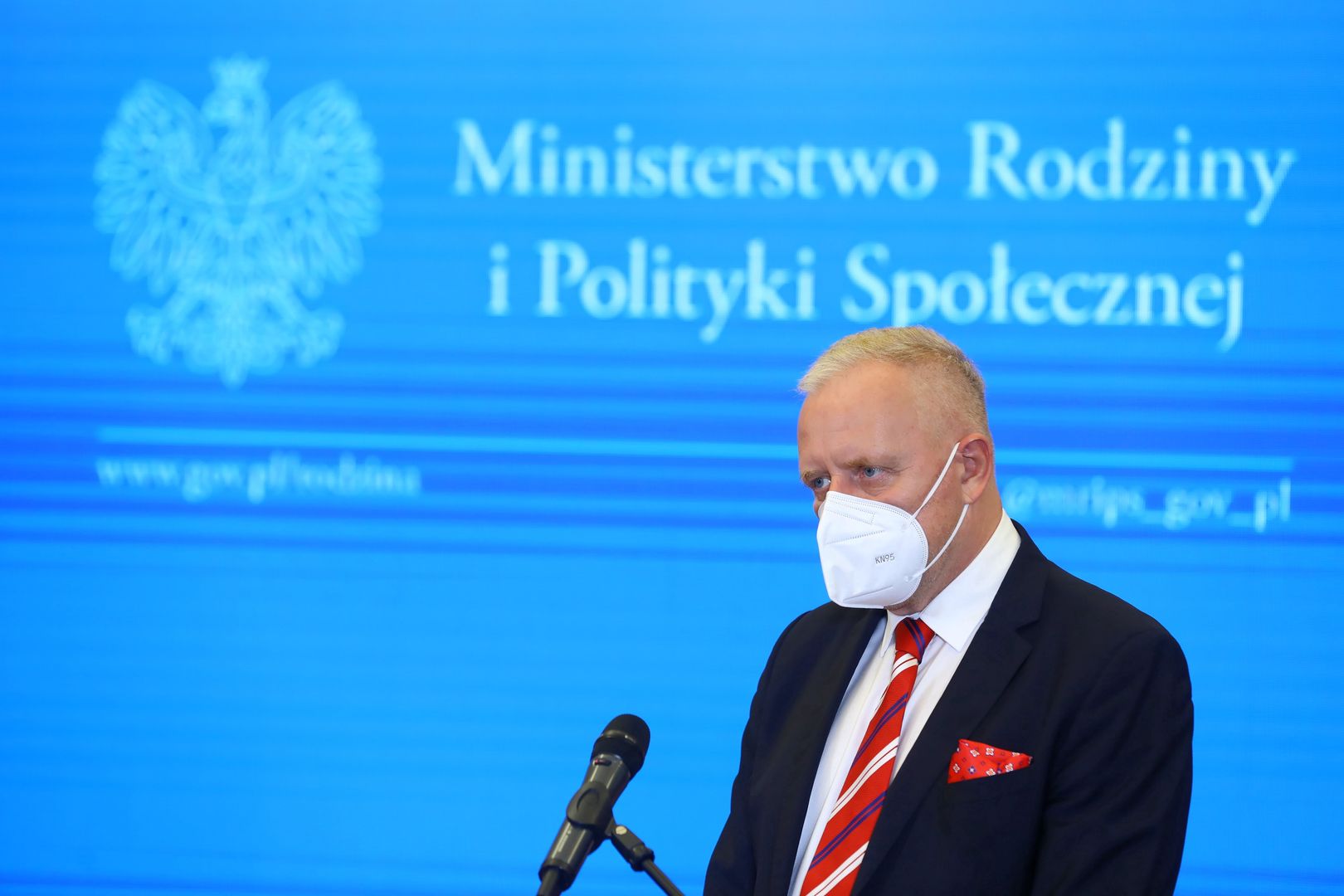 Lockdown w Polsce. Dr Sutkowski mówi jasno: to odpowiedź na szarą strefę