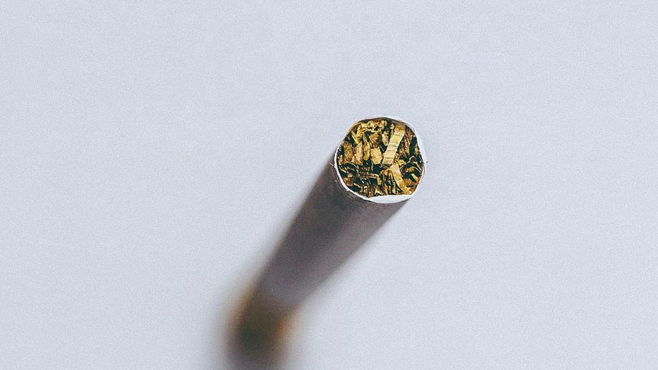 Warszawa. Prawie tona tytoniu na nielegalne papierosy przejęta przez policję