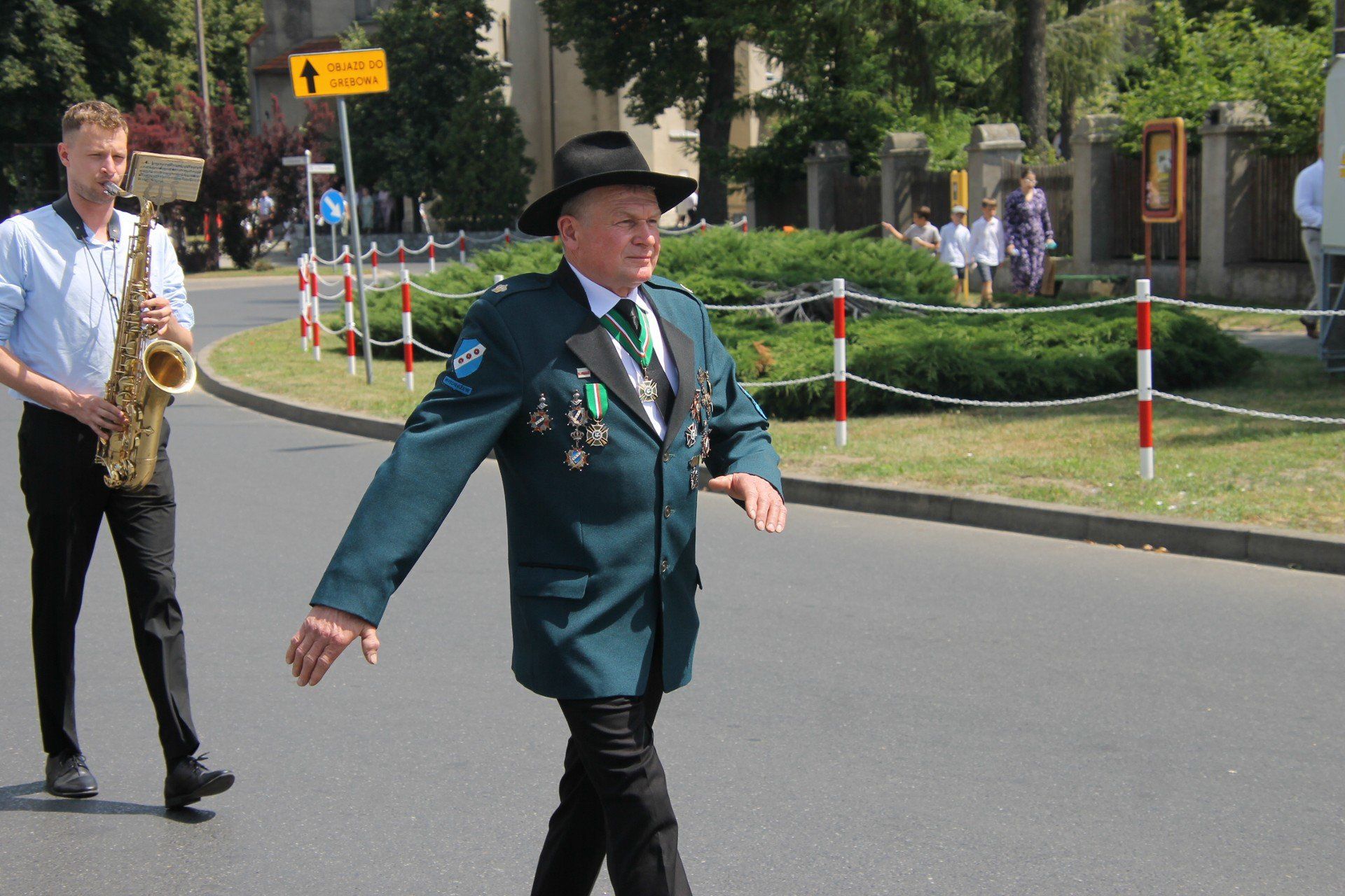 Łańcuchy otrzymała Rada Królewska z Rozdrażewa oraz Rada Królewska Okręgu Ostrowskiego ZKBS RP