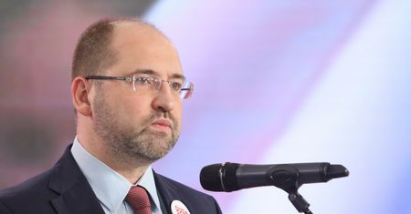 Adam Bielan z koronawirusem. "Na razie sytuacja jest pod kontrolą"
