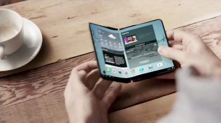 Koncepcyjny wygląd składanego smartfonu Samsunga