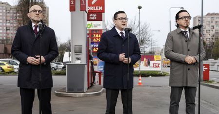 Ograniczenia paliwowe dla obcokrajowców? Rząd bierze sprawę pod lupę
