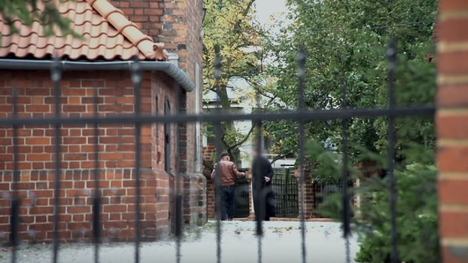 ''Zabawa w chowanego''. O swoich cierpieniach opowiedziała kolejna ofiara ks. Arkadiusza H