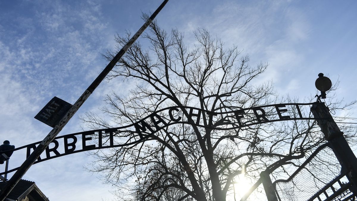 Tworzyli fałszywe obrazy Holokaustu za pomocą AI 