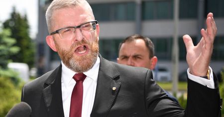 Pokłosie wyrzucenia Grzegorza Brauna z debaty. Naczelny Radia Zet zabrał głos
