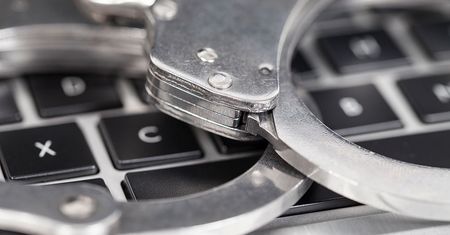 Napisał te słowa w internecie. Polak skazany na pół roku więzienia