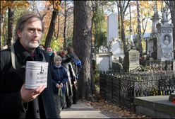 W całej Polsce kwestowano na cmentarzach