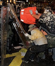 114 rannych podczas starć alterglobalistów z policją