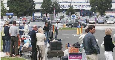 Alarm bombowy na lotnisku w Katowicach był fałszywy