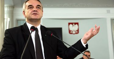 Pawlak chce przykręcić śrubę biurom podróży
