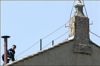 Nowy komin na dachu Kaplicy Sykstyńskiej
