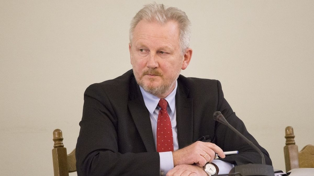 "Obecnie padam ofiarą zamachu na mój dorobek zawodowy oraz dobre imię" - pisze Wojciech Kwaśniak.