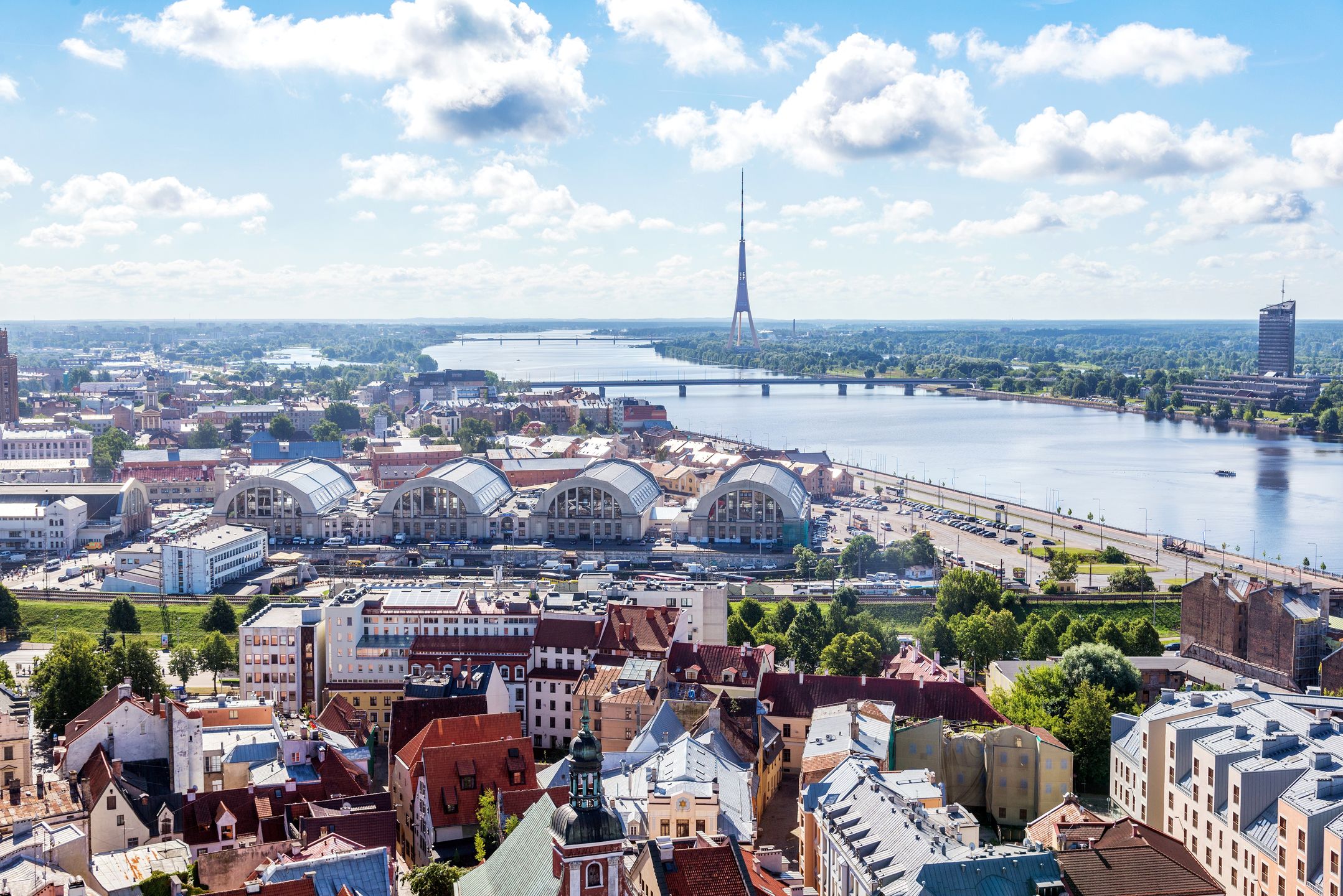 Cztery hale widoczne na zdjęciu to Targ Centralny