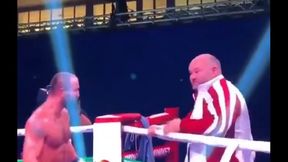 Dziwaczne sceny na bokserskiej gali. Gruzin zaatakował własnego trenera!