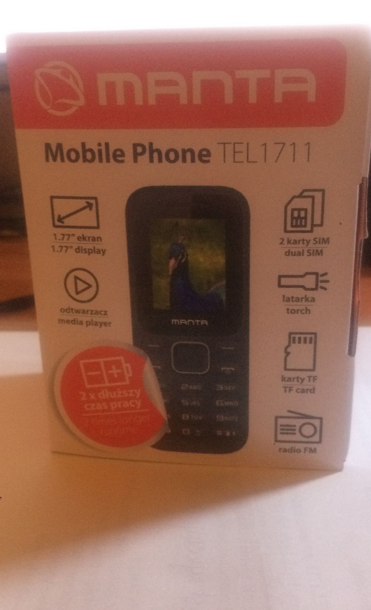 Pudełko nie pokazuje, że się spotykamy z najtańszym telefonem na rynku
