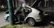 Seat zawinął się na betonowym słupie. Za kierownicą 18-latek, który jechał razem z dziewczyną