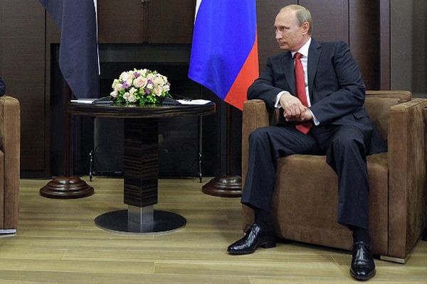Herta Mueller: Putin jak partyjny funkcjonariusz. "Szeroko rozchylone nogi, pies przy nodze"