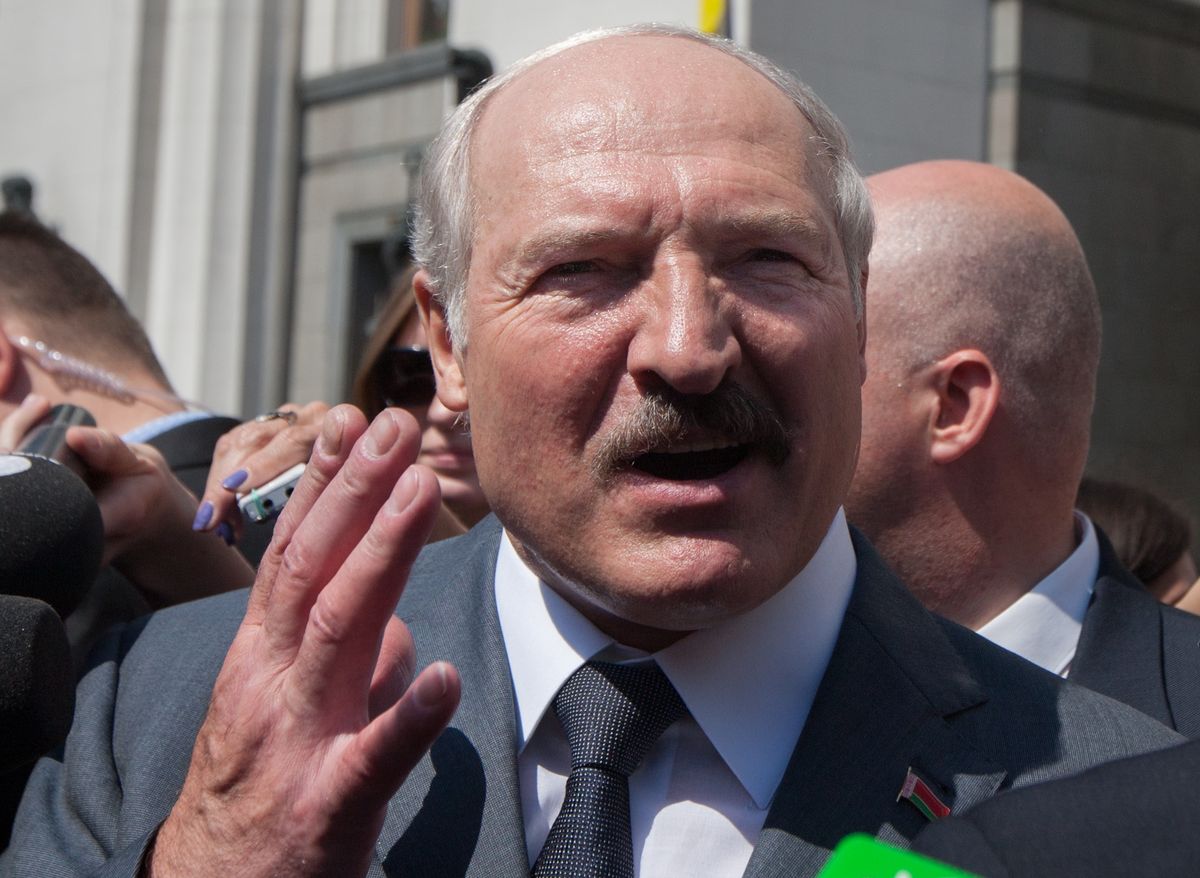 Aleksandr Łukaszenka: nie zawahałbym się użyć armii
