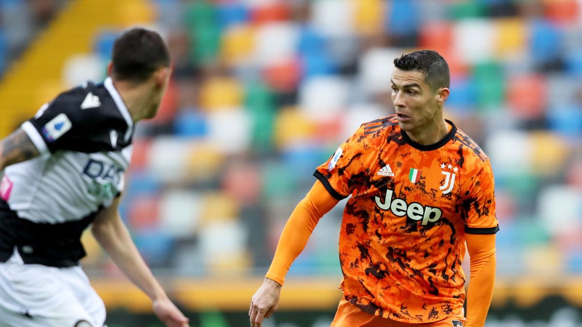 PAP/EPA / GABRIELE MENIS  / Na zdjęciu od prawej: Cristiano Ronaldo