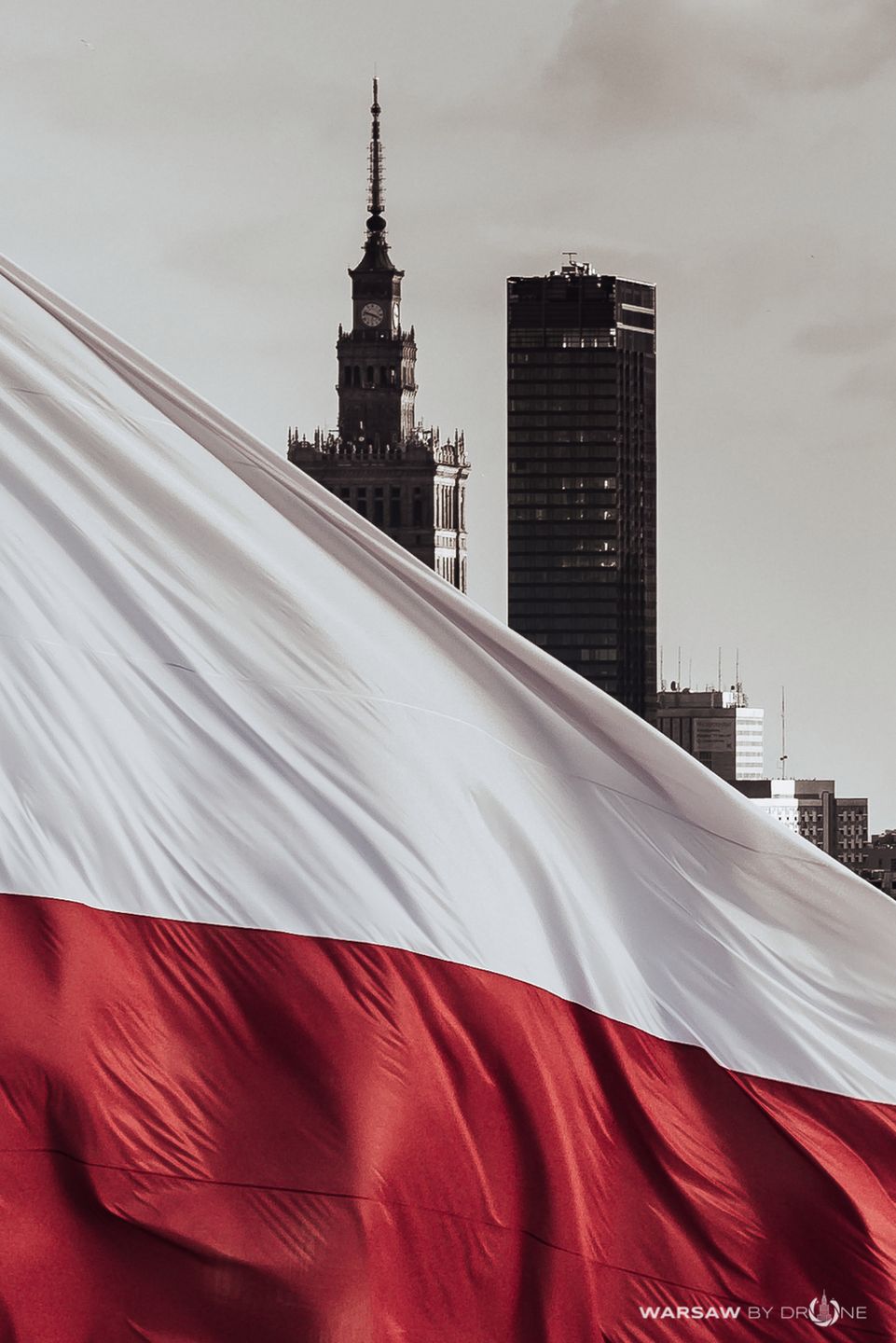 Poznajesz to miasto? Rafał Ganowski opowiedział nam o projekcie "Warsaw By Drone" 31