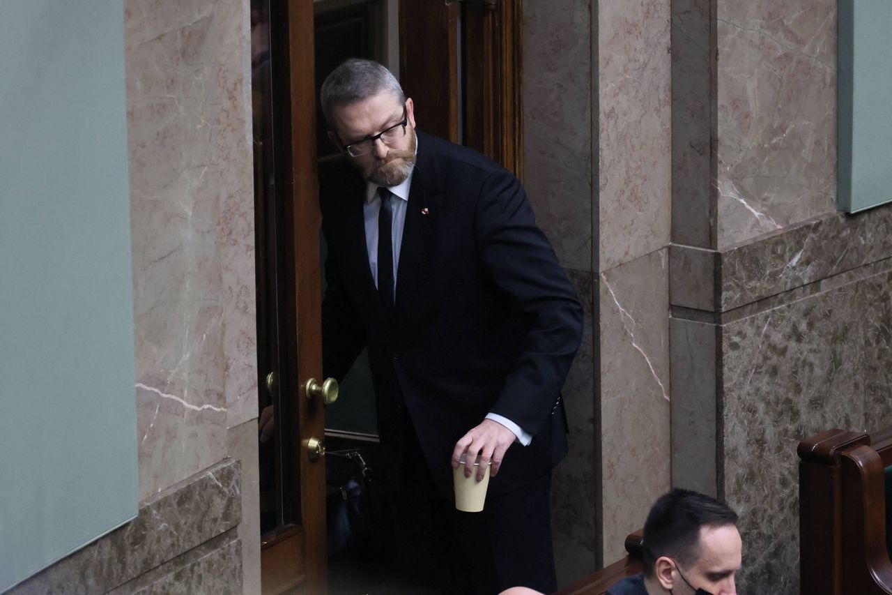 Grzegorz Braun wyrzucony z sejmowej Komisji Obrony Nrodowej. Jest komentarz posła