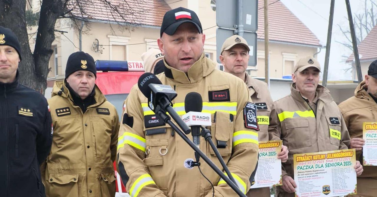 Jelenia Góra: Strażacy ze szczytną akcją na rzecz seniorów. Ruszyła 4. edycja "Paczki dla seniora"