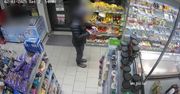 10-latek błąkał się nocą w samej koszulce i skarpetkach – rodzice byli pijani
