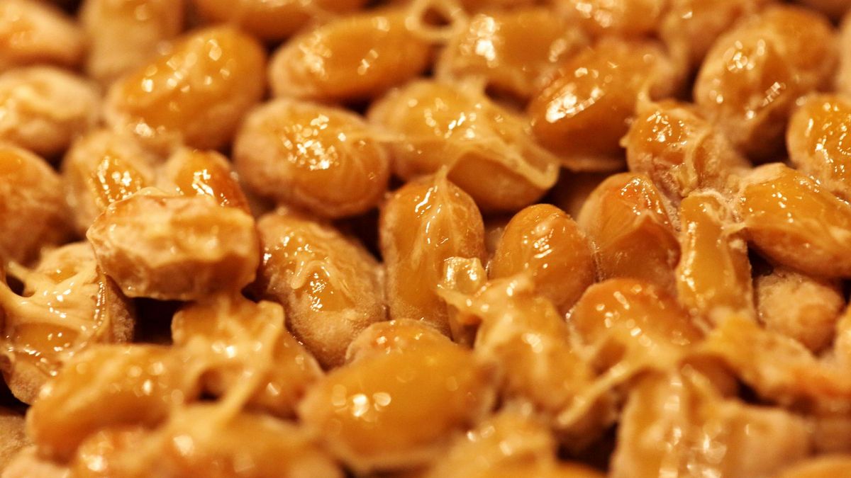 Natto jest jednym z najlepszych źródeł spermidyny w diecie.