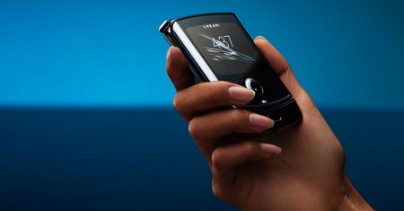 To już pewne - składana Motorola Razr będzie dostępna w Polsce tylko w jednej sieci