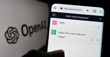 Wykorzystał ChatGPT do stworzenia repliki paszportu. To nadal "wolność twórcza"?