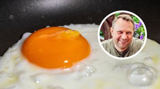 Patent Strzelczyka na idealne jajko sadzone. Białko nie jest przesuszone, ale zwarte, a żółtko kremowe