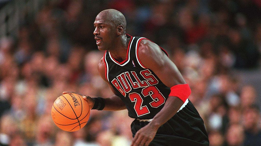 Zdjęcie okładkowe artykułu: Getty Images / Alexander Hassenstein / Na zdjęciu: Michael Jordan