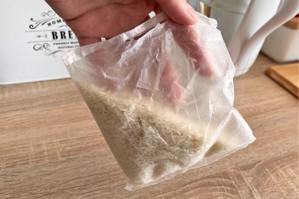 Oto dlaczego warto trzymać ryż w szafie. Fot. Genialne.pl