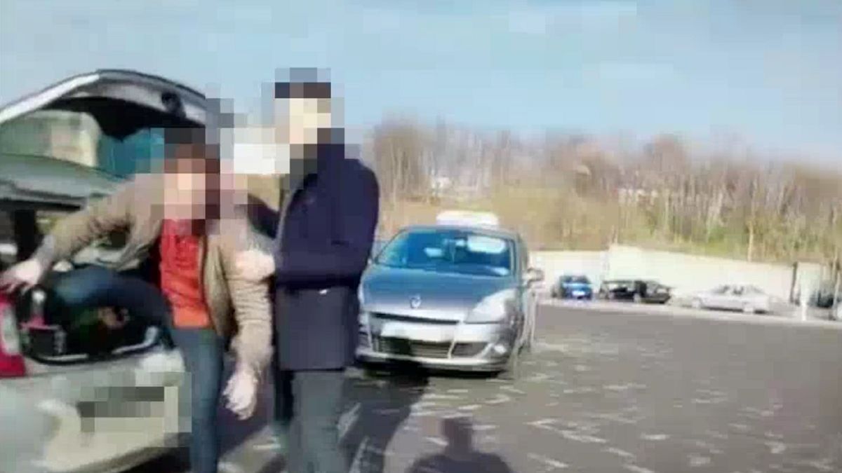 Pasażer jechał w bagażniku