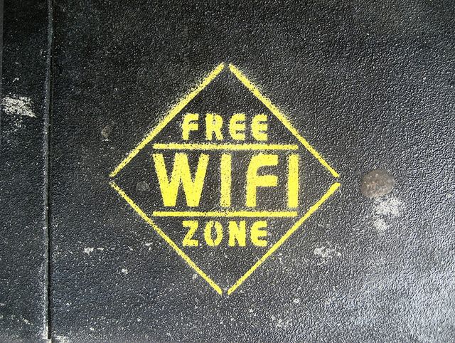 Strefa Wi-Fi (Fot. Flickr/Erin Pettigrew/Lic. CC by)